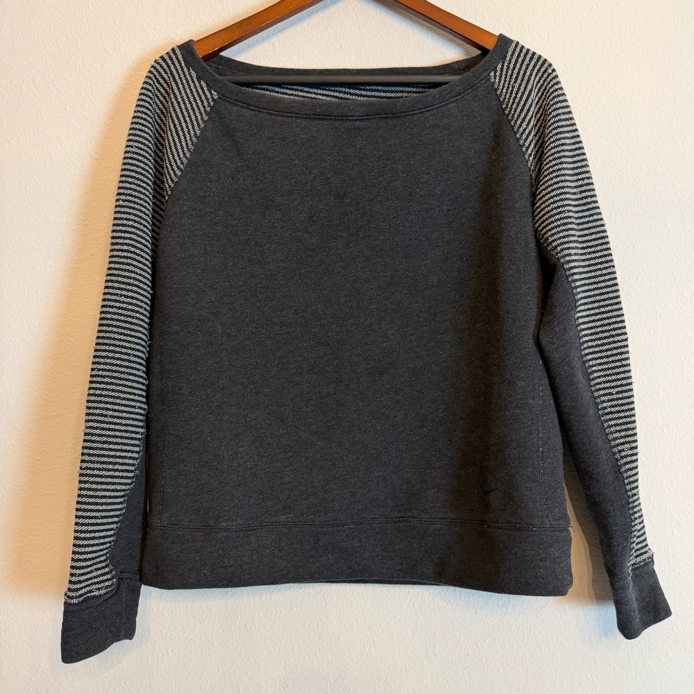 Nike Dri-FIT Pullover Sweatshirt Medium Charcoal Gray‎ Striped Raglan Boxy